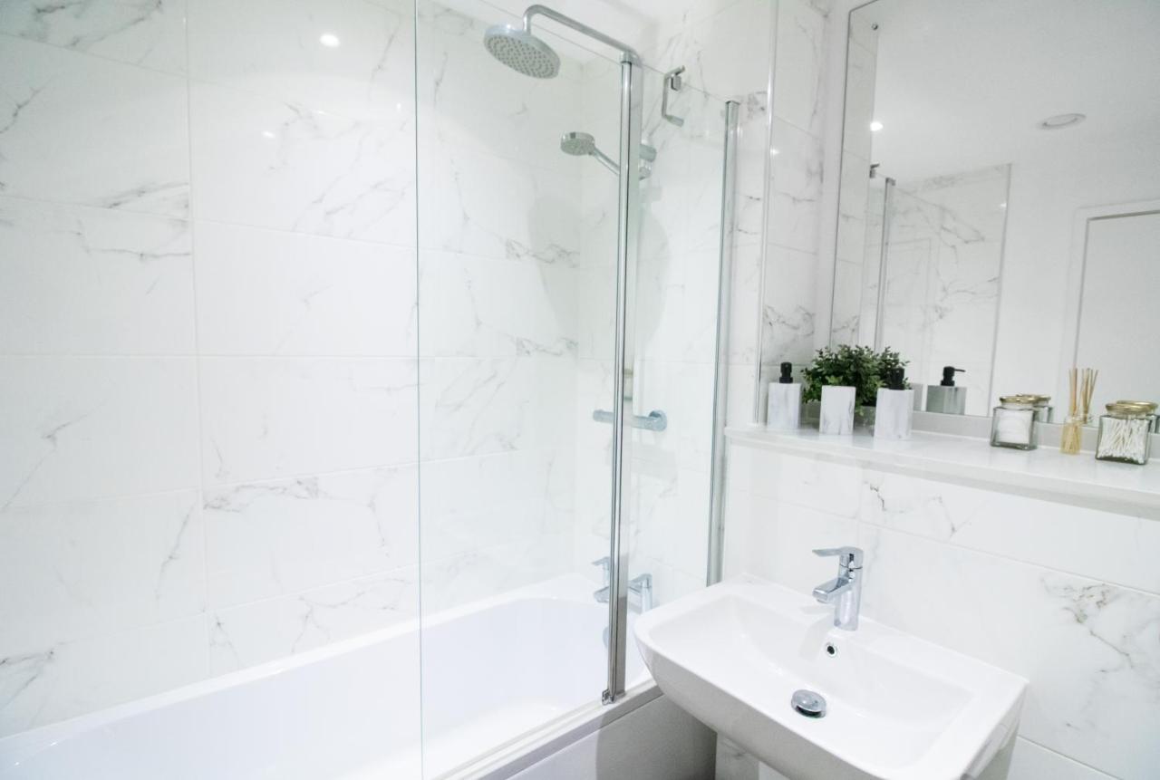 Beautiful Place - 2 Bedroom Apartment On Broad Street Birmingham Buitenkant foto